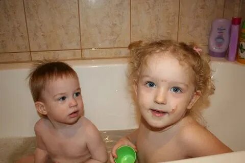 Babies taking a bath (40 photos) - Izismile.com