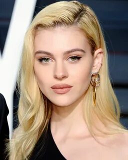 45.3 m Gostos, 248 Comentários - Nicola Peltz (@nicolaannepe