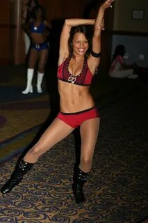 Emily Compagno Cheerleader - Emily Compagno Wiki, Age, Heigh