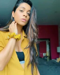 51 Sexy Lilly Singh Boobs Pictures Which Will Get All Of You