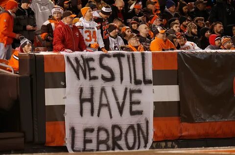 LeBron Rips Browns Organization For Fans Having 0-16 Parade: