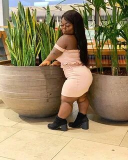 Celebrity female dwarf Fats Timbo slays in sexy pink