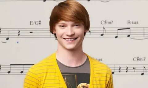 Calum Worthy - Bio, Age, Net Worth, Family, Girlfriend, Is H