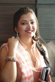 Shweta Basu Prasad Profile, Affairs, Contacts, Boyfriend, Ga