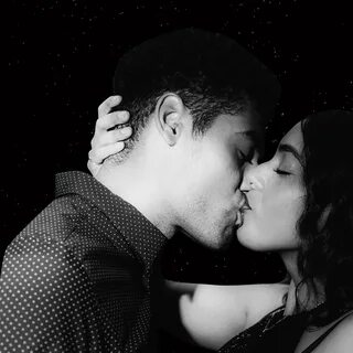Romantic hot kiss pic вњ"Vicki 🍒 (@GirlAlmitey) Twitter (@PoetIrrational) - Twit
