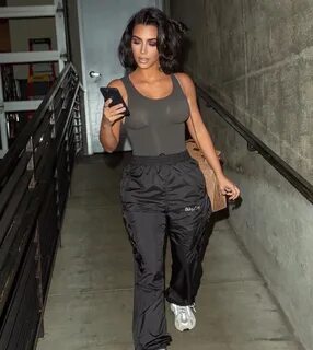 Kim Kardashian White Leather Sneakers Street Style Autumn Wi