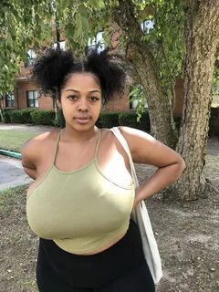 diabla on Twitter: "That bra supports her boobs better than 