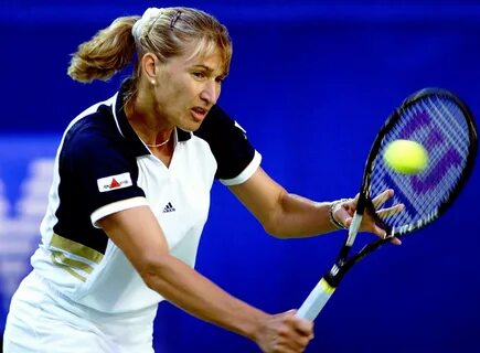 Tennis: Steffi graf playing tennis MARCA English