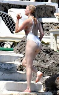 Amber Heard In a swimsuit on the Amalfi Coast - Celebzz - Ce