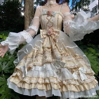 Poofy frilly big boob old timey dress