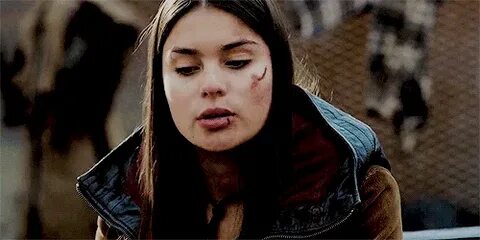 Pin by 𝐉 𝐓 𝐏 on Gifs Devery jacobs, Face claims, Girl gifs