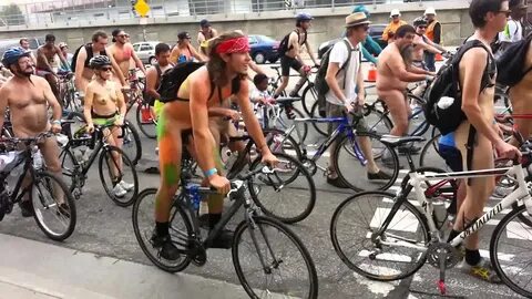 Naked bike ride los Angeles the best dino - YouTube