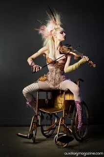 Emilie Autumn : interview auxiliary magazine Emilie autumn, 