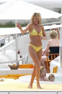 The Hottest Photos Of Penny Lancaster - 12thBlog