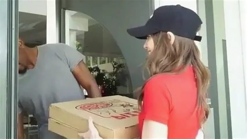 Riley Reid gets the order wrong