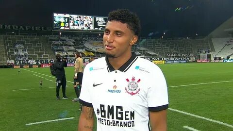 Herói do Corinthians, Éderson se surpreende com ascensão met