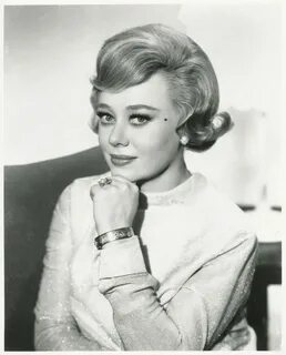 Picture of Glynis Johns