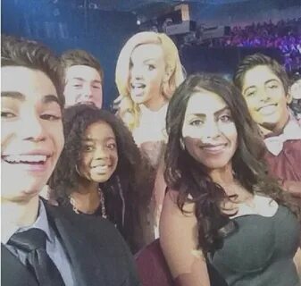 Peyton List / Karan Brar / Cameron Boyce / Skai Jackson Peyt