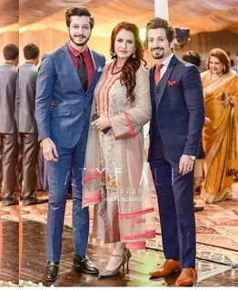 Saba Faisal with her Family at a Wedding Event - The Pakista