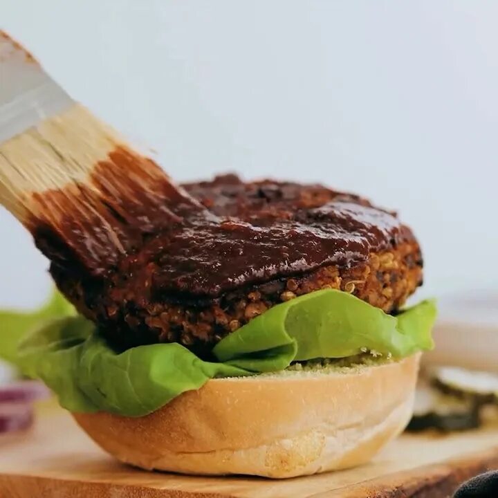 AMAZING BBQ Black Bean Burgers! 🙌 🏼 🍔 10 wholesome ingredients, BIG flav...