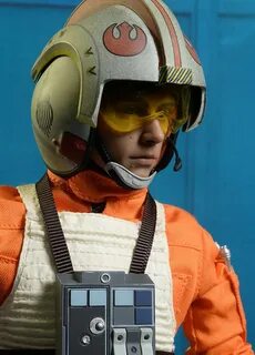 Sideshow Star Wars X-Wing Pilot Luke sixth scale figure Side