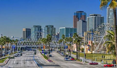 The Pike Shoreline Drive Long Beach Photograph by David Zanz