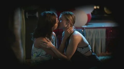 Faking It 2x03 - "Lust In Translation" The Young Folks