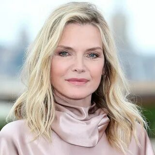 Michelle Pfeiffer - Movies, Scarface & Catwoman - Biography