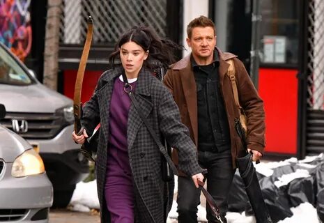 Hailee Steinfeld - "Hawkeye" Set in NY 12/08/2020 * CelebMaf