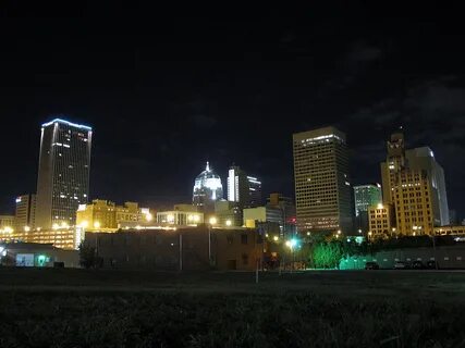 File:Oklahoma City's downtown at night.jpg - Wikimedia Commo