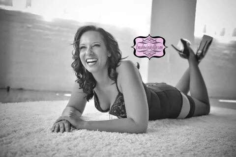 B&W Boudoir Photography by Boudoir Louisville Pin-up Art & A