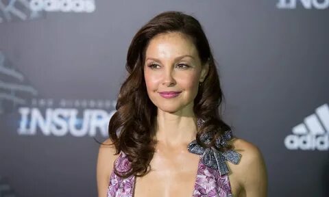 Ashley Judd Posts Photos of Makeshift Cast From 'Horrible' L
