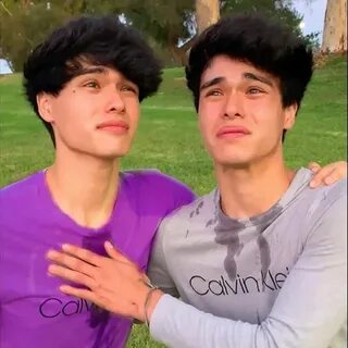 Top 10 Facts You Know About Stokes Twins - Starsgab