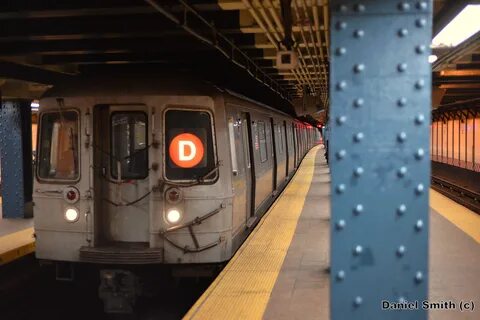 R68 D Train At Whitehall Street Daniel The Cool NYC Website