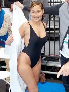 Adrienne Bailon wears a swimsuit in NYC - PaparaZzi Oops! : 