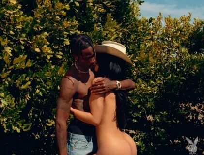Kylie Jenner Poses Naked With Travis Scott
