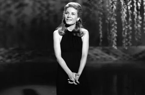 Oscar-winning Actress Patty Duke Dies At 69 - Bloomberg