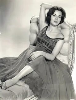 Claire Bloom - Bio et Photos