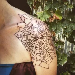 Annelise Kinney on Instagram: "Shoulder capping spiderweb fo