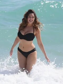 Kelly brook Curvy girl fashion