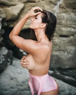 Janna Breslin nude - FitNudeGirls.com