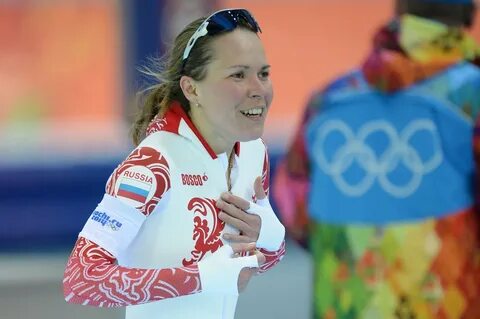 Russian speedskater forgets shes naked under suit, nearly