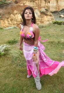 Neetu Chandra Hottest Bikini Photos-Sexy Boobs xxxhotphotos-