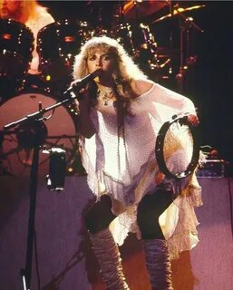 Pin by Sara Moon on Stevie Nicks Stevie nicks style, Stevie 