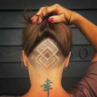 Haar Tattoo für Frauen und Männer - Trendige Motive für Ihr 