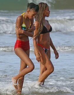 Jada Pinkett Smith, Willow and Jaden enjoy Hawaii but where'