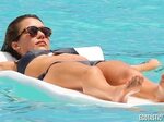 Dünyaca ünlü oyuncu Jessica Alba, ST. Barts'ta tatil yaparke