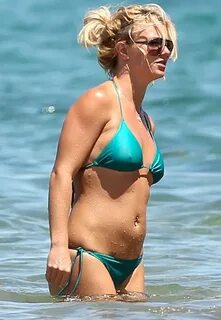 Britney Spears' Nipples Hit The Beach @ Platinum-celebs.com
