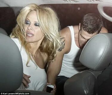 Pamela Anderson makes her messy way home after celebrating r