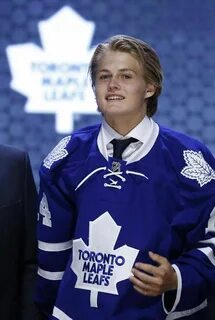 What should the Maple Leafs do with William Nylander? - The 